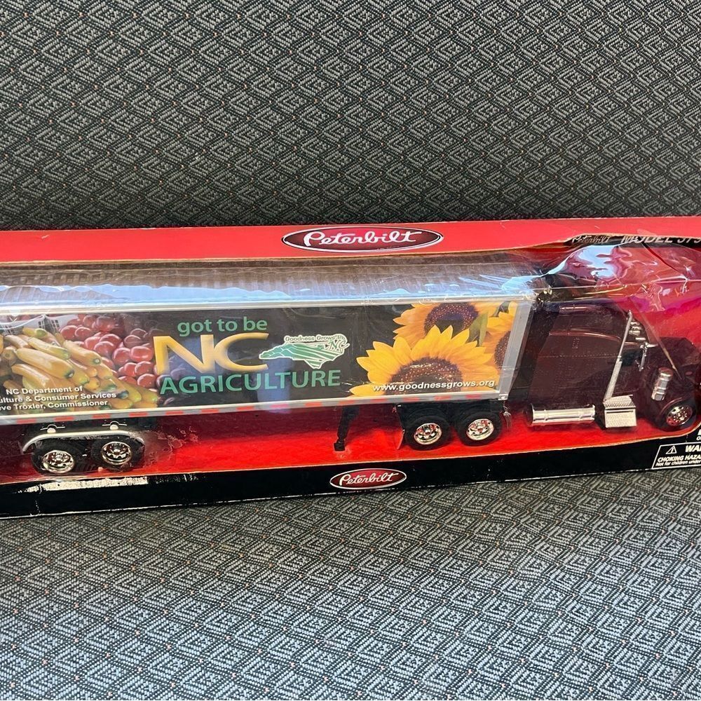 New-Ray 379 Peterbilt Tractor Trailer NC North Carolina State Agriculture truck